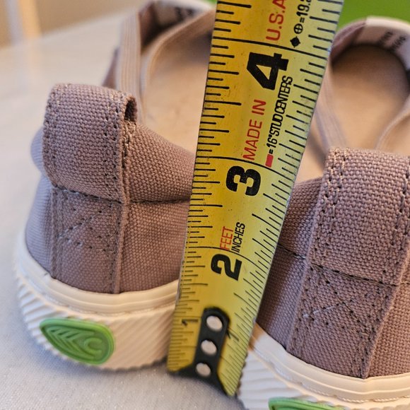 NIB Cariuma Sneakers - Picture 9 of 13